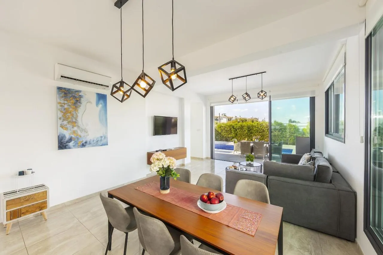 Pernera Beach Villa Protaras