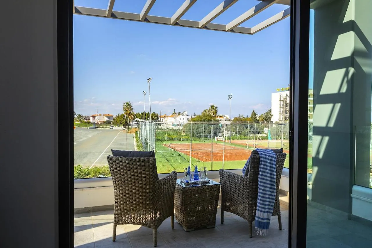 Pernera Beach Villa Protaras