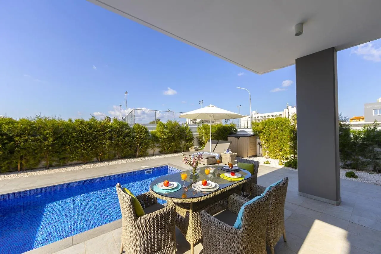 Pernera Beach Villa Protaras