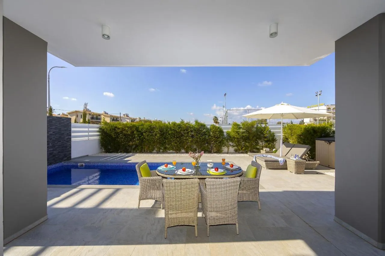 Pernera Beach Villa Protaras