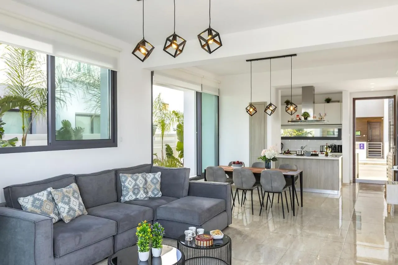 Pernera Beach Villa Protaras 0*,