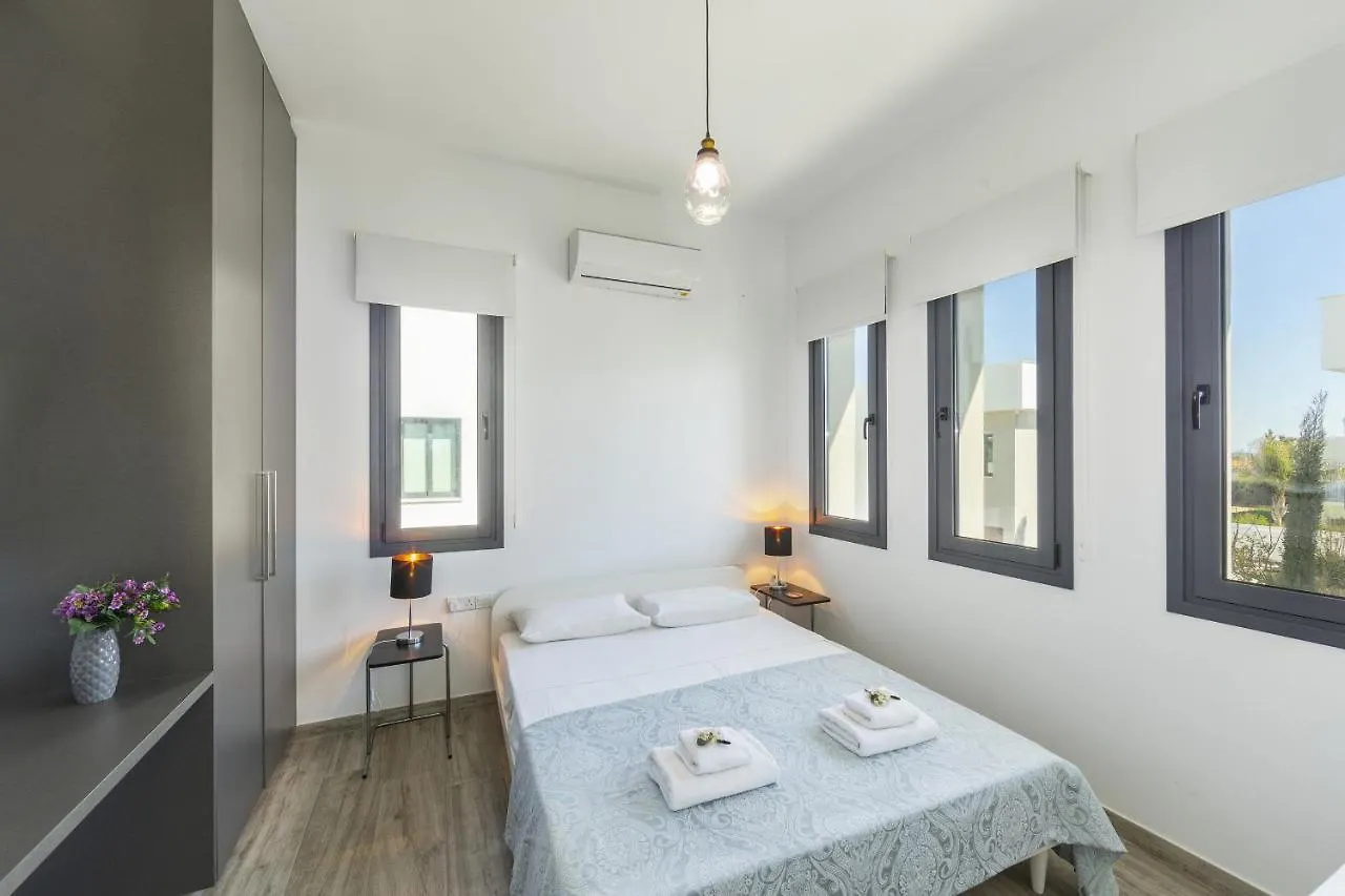 Pernera Beach Villa Protaras