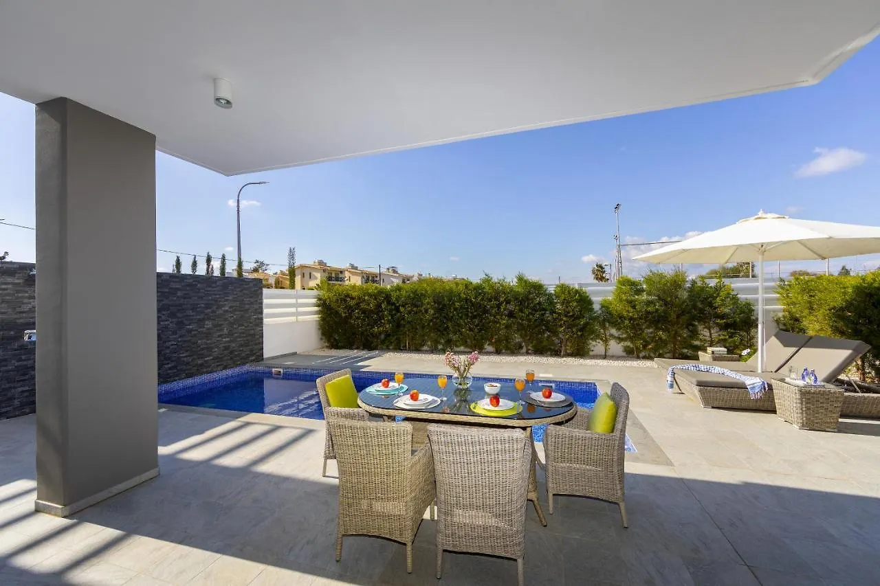 Pernera Beach Villa Protaras